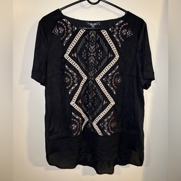 Miss Me New! Velour front Blouse Aztec Design Flowy Top Size Large Black shirt - Picture 1 of 9
